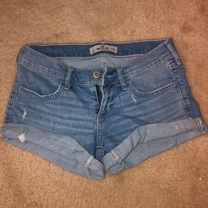 HOLLISTER jean shorts!